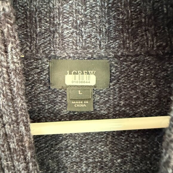 J. Crew 100% Lamb Wool Sweater. - Picture 3 of 4